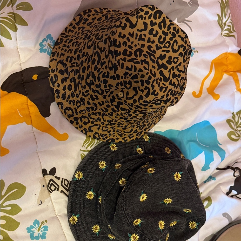 American Eagle Outfitters Kids Leopard and Floral Bucket Hat Set